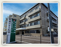 《JR篠栗線「柚須駅」徒歩圏内★マイカー通勤OK》2シフト以上勤務できる方大歓迎◆福岡市東区にある介護付き有料老人ホームでの介護のお仕事！