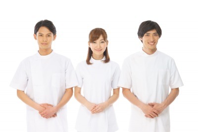 《PT・理学療法士》《OT・作業療法士》年収420万円～◆介護施設未経験OK◆相鉄線「二俣川駅」より徒歩圏内◆福利厚生充実◆ベネッセ運営のホームでリハビリ指導【正社員・就職】