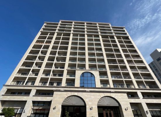 《介護系資格・経験不問/資格取得補助制度あり☆マイカー通勤OK》働きやすい職場づくりが盛んな有料老人ホームでの常勤介護職