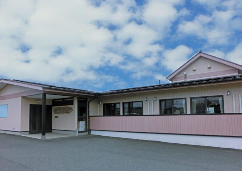 《マイカー通勤OK◆勤務シフトは相談可能◆残業少なめで安心♪》飯塚市にあるグループホームで介護のお仕事！未経験の方も歓迎♪